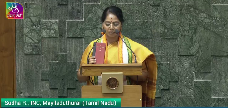 photo: R. Sudha, Mayiladuthurai MP, invoked Rahul Gandhi's name and said "Jodo, Jodo, Bharat Jodo" while taking the oath.